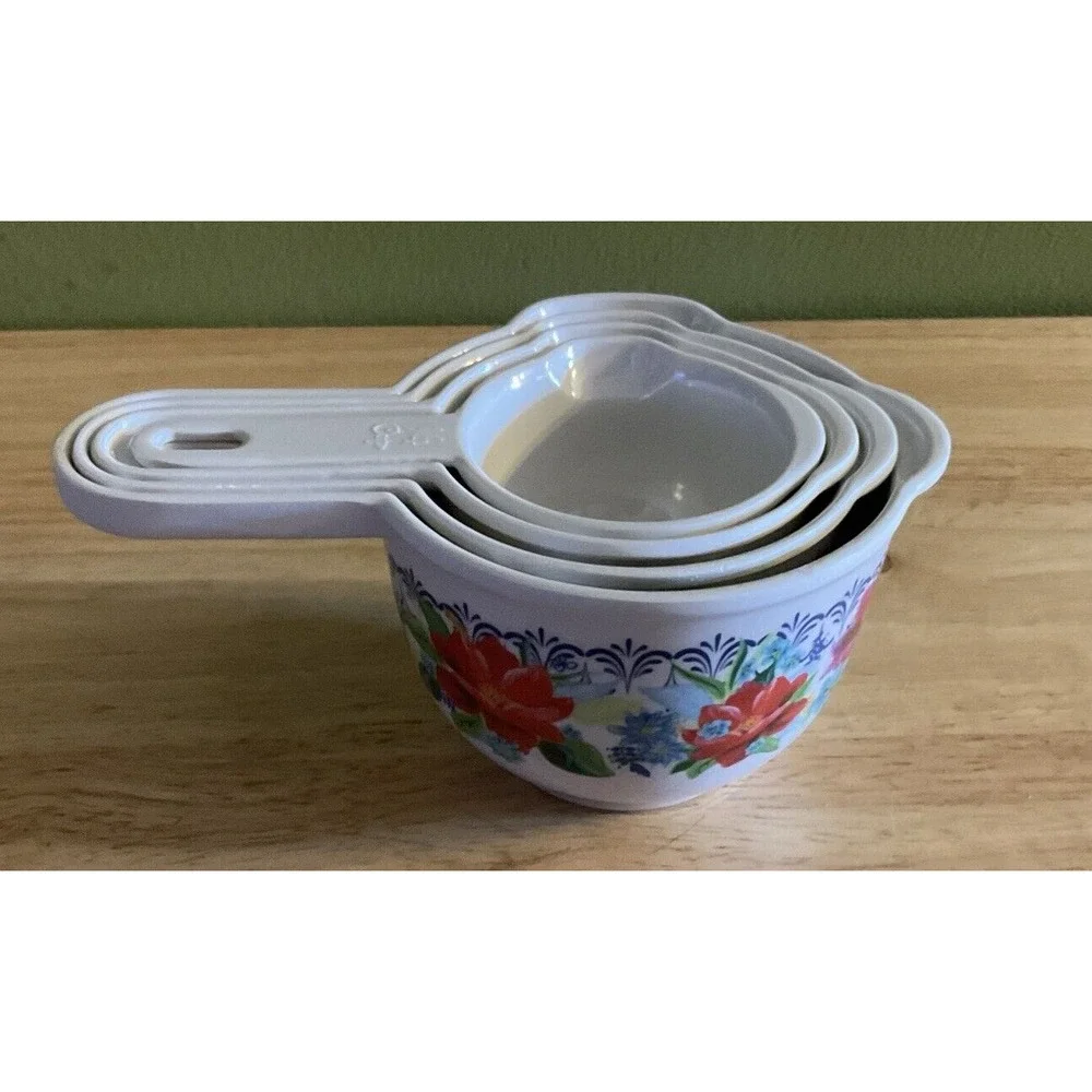 Pioneer Woman Kitchen Set, 19 Piece Set, Utensils, Measuring Cups,‎ And More